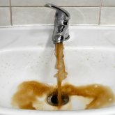 "Она желтая, пить нельзя": сельчане возмущены водопроводом за 5 млрд тенге в Павлодарской области