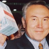 Назарбаев поручил перечислить 500 млн тенге «Народу Казахстана». Реакция самого народа
