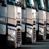 Десятки грузовиков незаконно ввезли в Казахстан