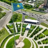 Флаг Казахстана во всем мире воспринимается как знак единства и солидарности - Токаев