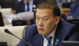 Депутат Мажилиса: путевые листы для международных перевозчиков — архаизм и коррупционный риск