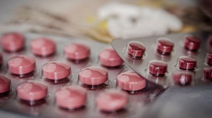 Цены на антиковидные препараты в аптеках снижаются на 27%