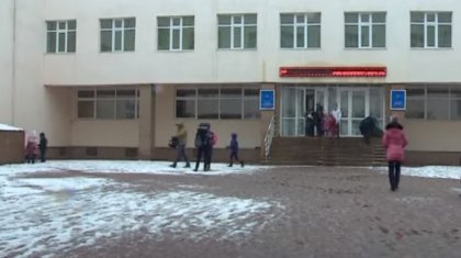 Школа за полмиллиарда рушится на глазах в Алматинской области