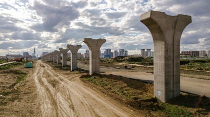"Столб Астана-LRT разыграют среди вакцинирующихся" - китайцы достраивают горе-проект в столице