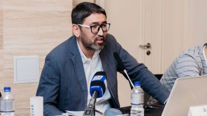«Связи не помогут»: политолог рассказал, как в Казахстане развивают меритократию