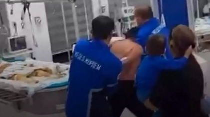 Пациент напал на санитарку и врача в больнице Шымкента