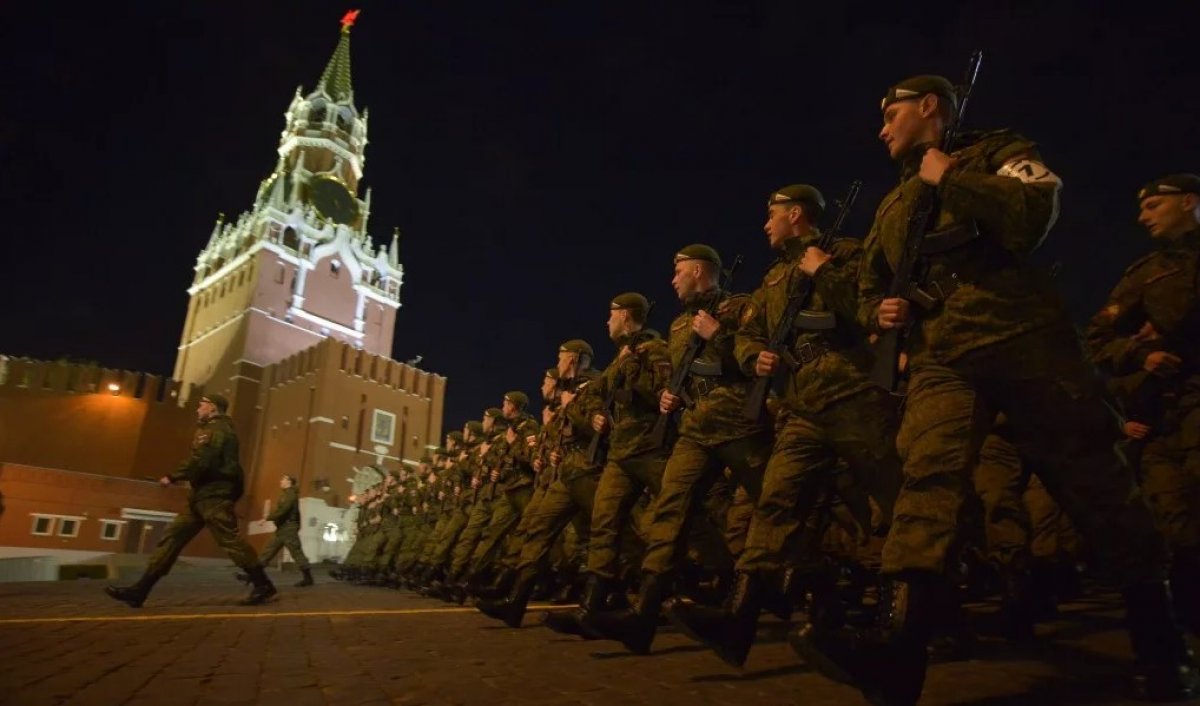 Парад солдат на красной площади. Репетиция парада на красной площади. Репетиция парада Победы 2021 в Москве. Репетиция парада Победы на красной площади. Репетиция парада 2019 в Москве.