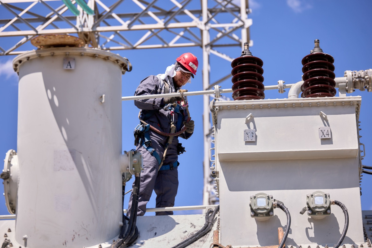 KEGOC готовит электросети к зимнему максимуму: ремонт охватит сотни объектов