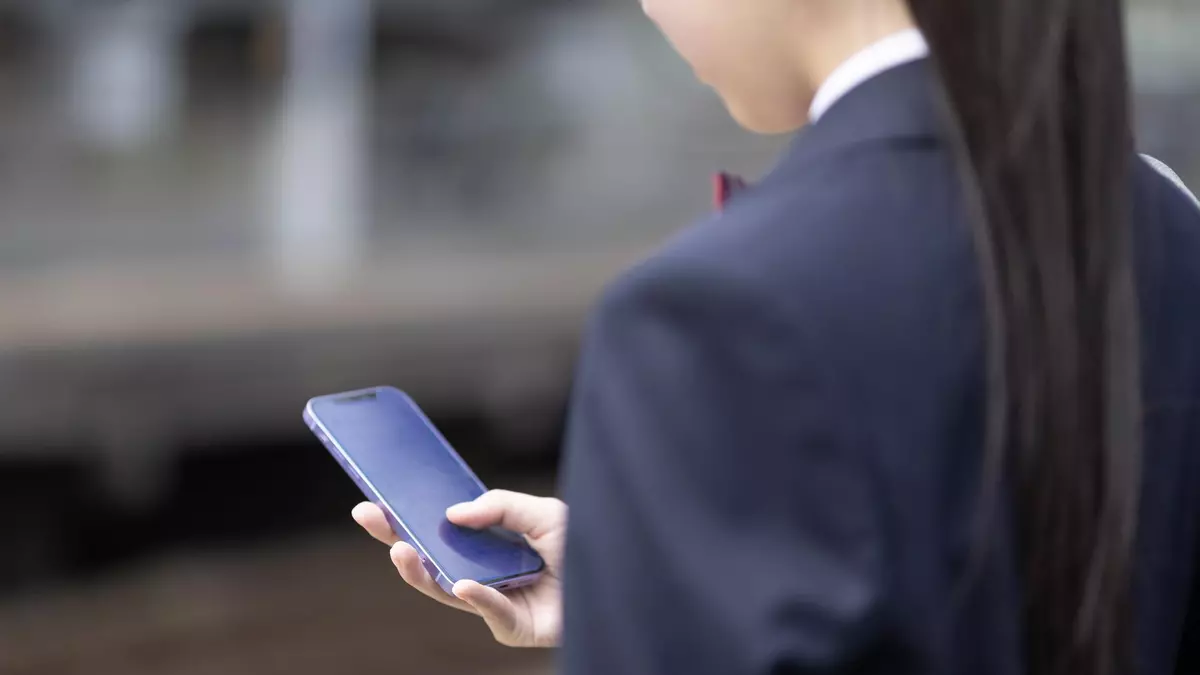 Запрет смартфонов в школах? В Казахстане обсуждают единые правила