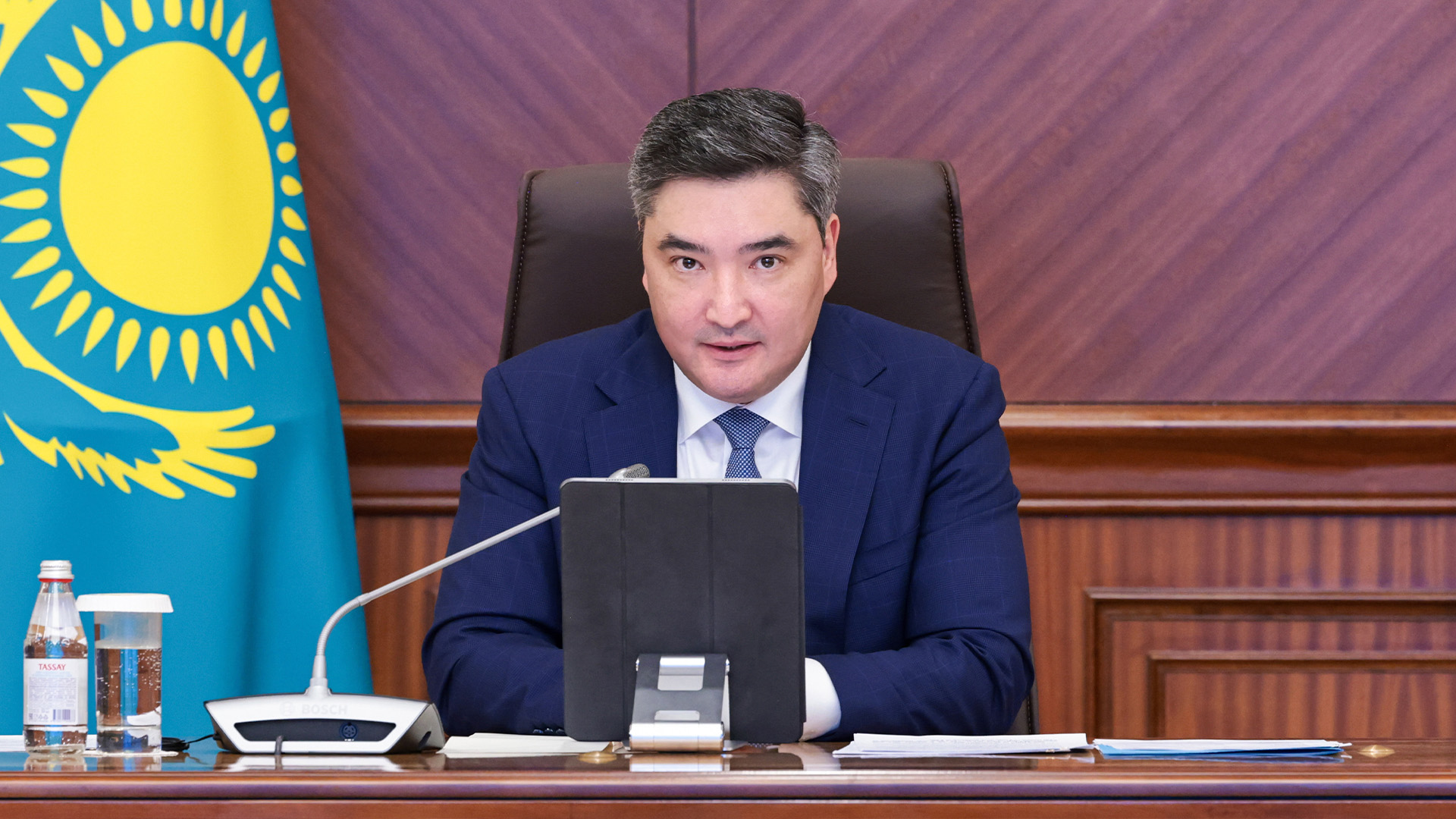 Олжас Бектенов сохранил пост премьер-министра Казахстана