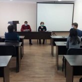 Ақмола облысында Nur Otan өкілі кәсіпорын жұмысшыларына партияның сайлауалды бағдарламасын таныстырды