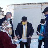 Жуалы ауданында нұротандық кандидаттар үй-үйді аралап, сайлауалды бағдарламаны түсіндіруде