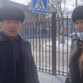 "Не ты меня выбрал". Депутат на "Гелендвагене" устроил перепалку с блогерами в Талгаре