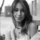 "Мне как никогда нужна ваша помощь". Мама Томирис Байсафы обратилась к Токаеву