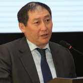 Хваставшегося "первым выговором за 25 лет службы" акима обвинили во лжи