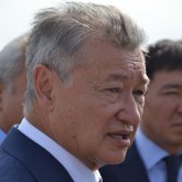 "Даниалу Ахметову на пенсию пора": работу акима разнесли в пух и прах