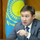 «Айтенов спрятался, а сейчас будто Рэмбо»: кто и почему требует отставки акима Шымкента