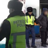 Почти тысячу пассажиров сняли с поездов в Казахстане
