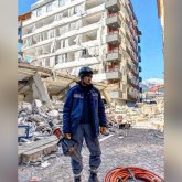 У казахстанского спасателя, находящегося в Турции, родилась дочь