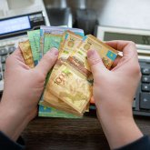 На сколько выросли пособия и пенсии казахстанцев c 1 января 2024 года