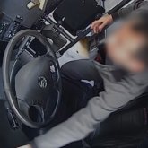 Контролера автобуса ударили ножом за замечание в Алматы