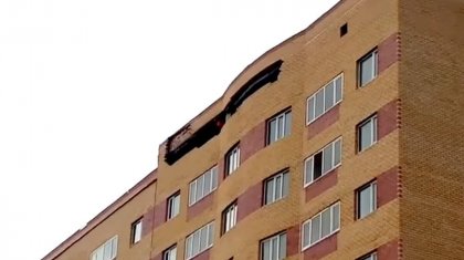 «Рассыпается стройка»: Стена дома рухнула в Нур-Султане
