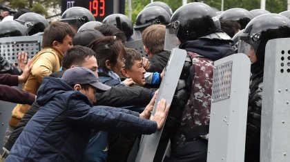 «Бессистемная оппозиция - это путь в никуда» - политолог Никита Шаталов