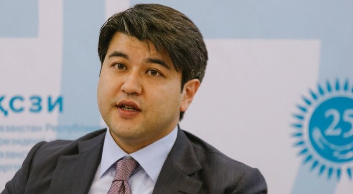Кто из казахстанских чиновников-коррупционеров вышел на свободу по УДО