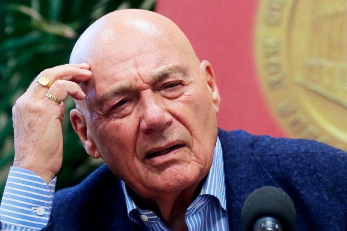 «Дебилы»: Познер о людях отрицающих коронавирус