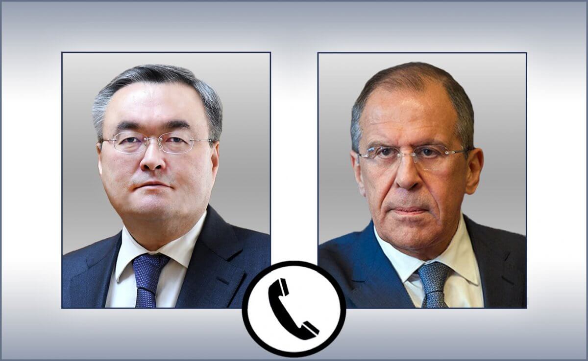 Лавров позвонил в МИД РК
