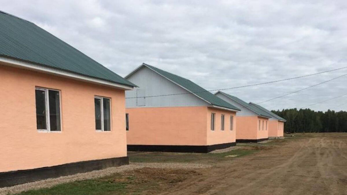 Акима наказали за некачественные дома в СКО