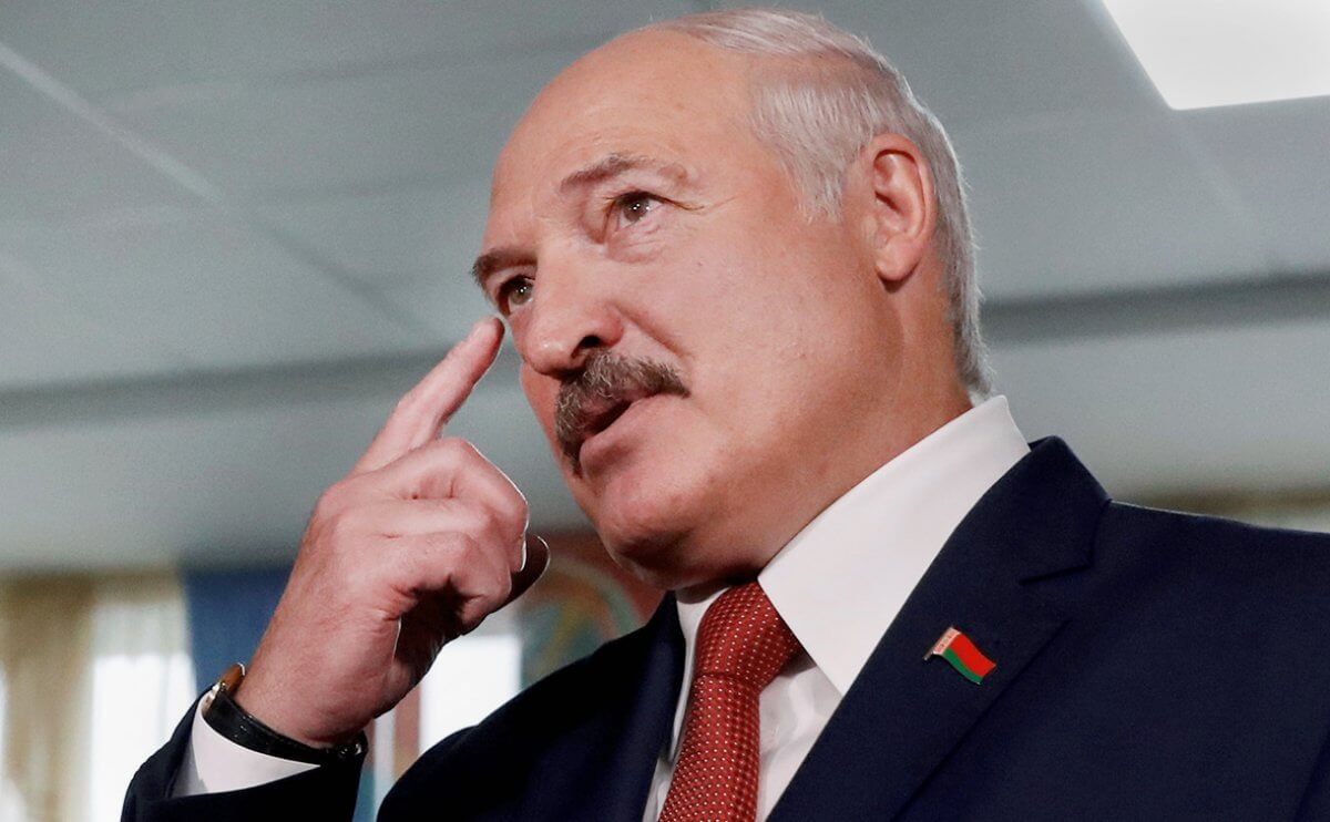 Лукашенко обнаружил центры спецслужб США в Киеве и Варшаве