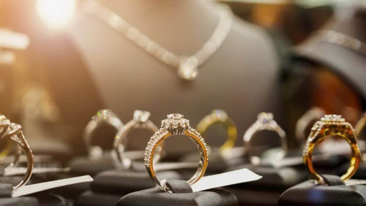 На 95% упали продажи ювелирных изделий в Казахстане