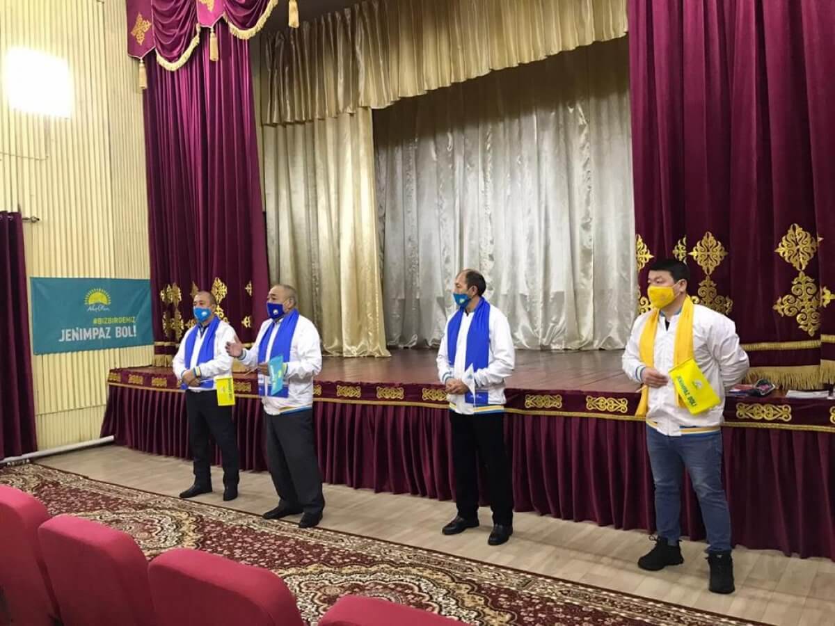 В условиях пандемии Nur Otan усилил поддержку нуждающихся