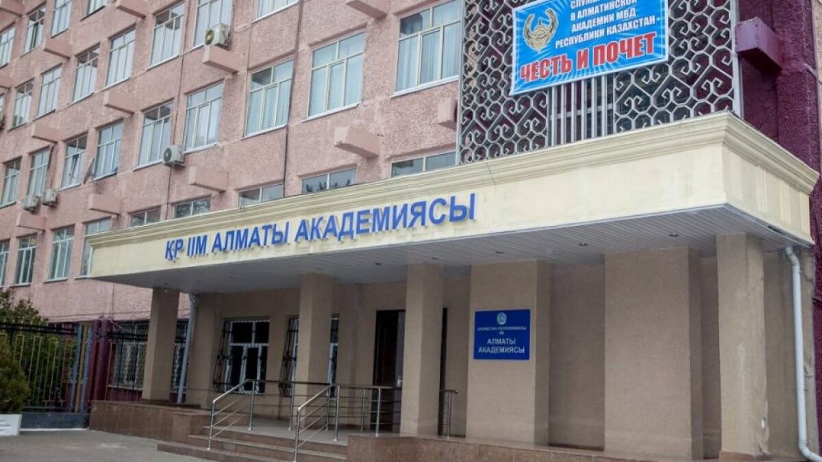 «Покинул академию МВД из-за оказываемого давления»: Родители других курсантов подтвердили факты поборов и давления на их детей
