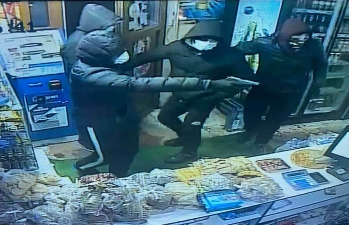 Вооруженное разбойное нападение совершено на алматинский магазин