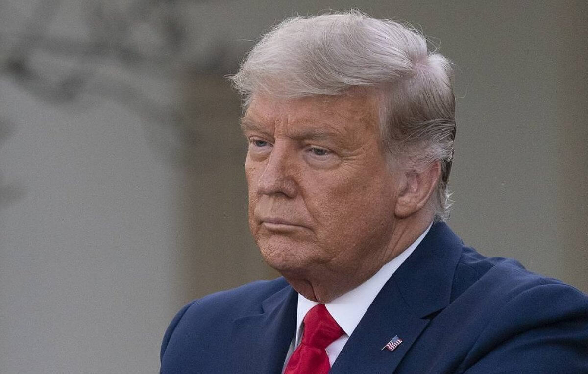 Марк Цукерберг Дональд Трамптың Facebook-ті пайдалануына тыйым салды