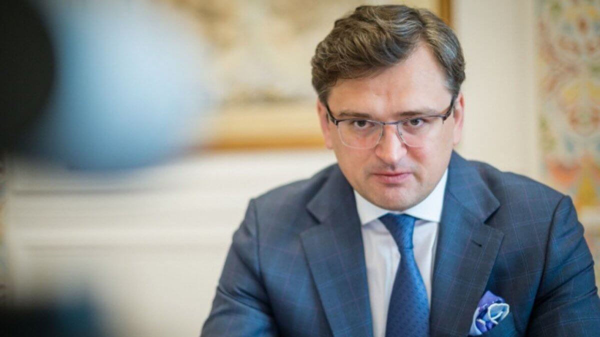 Глава МИД Украины выступил против использования российской вакцины