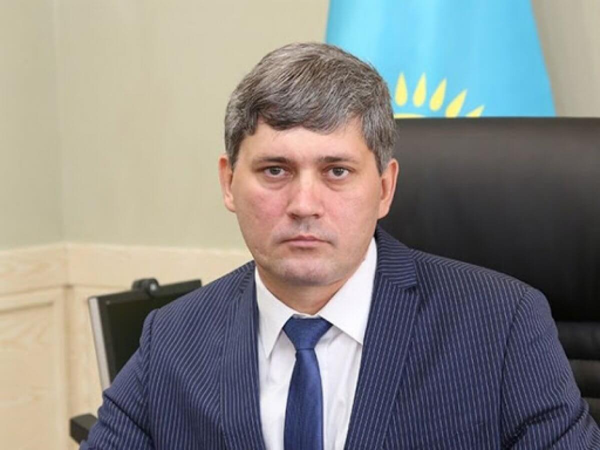 "Вор вора всегда оправдает". Казахстанцы возмущены освобождением Шкарупы