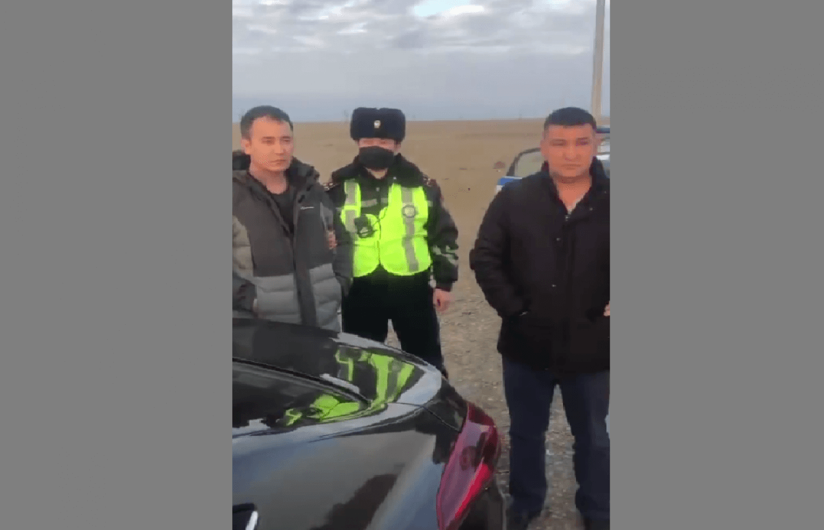 Двух высокопоставленных полицейских задержали с наркотиками в Атырауской области