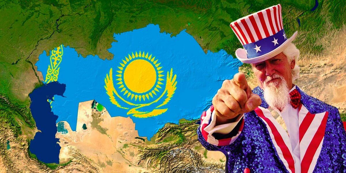 Переход Казахстана на латиницу в России оценили как прогиб под США