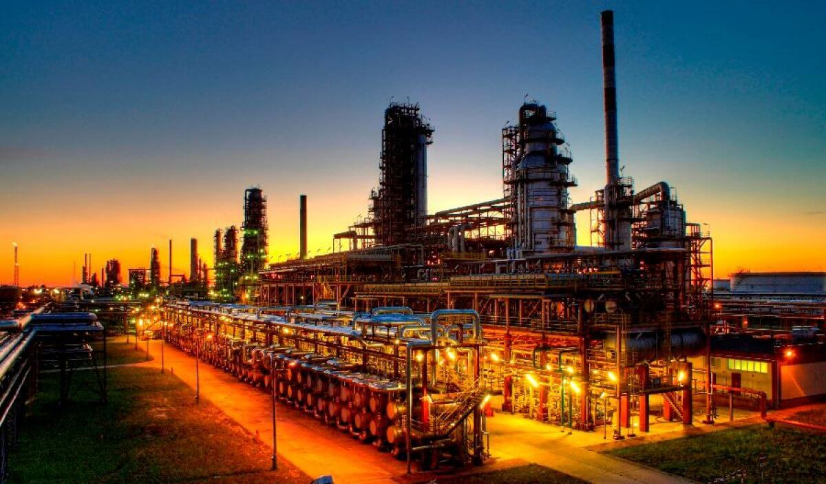 Казахстан к 2025 году планирует построить пять нефтегазохимических заводов