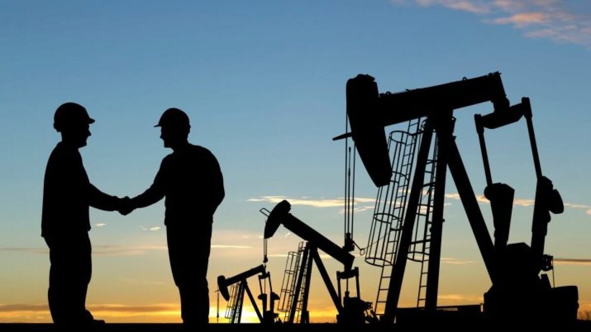 Казахи сами себе враги: покинувший Казахстан нефтяник об ужасных рабочих отношениях на родине