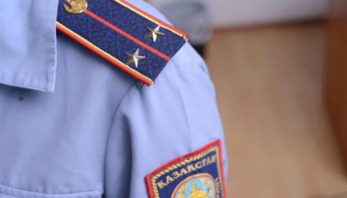 Арестован костанайский полицейский, подозреваемый в убийстве одноклассника