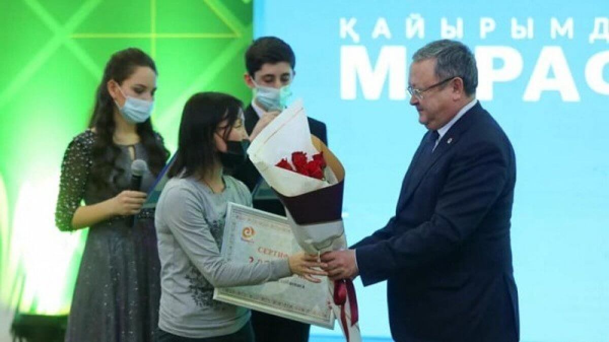 Скандал с липовым сертификатом в Актобе: акимат дал странное объяснение