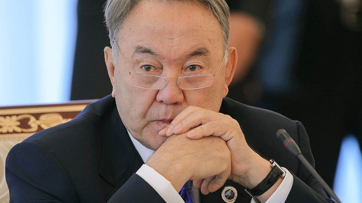 Назарбаев выступил против переименования "Абай Арены" в его честь