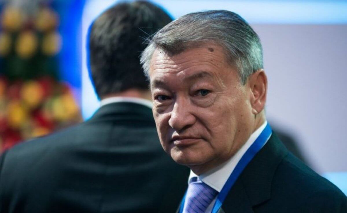 "Кредит доверия к Ахметову исчерпан"