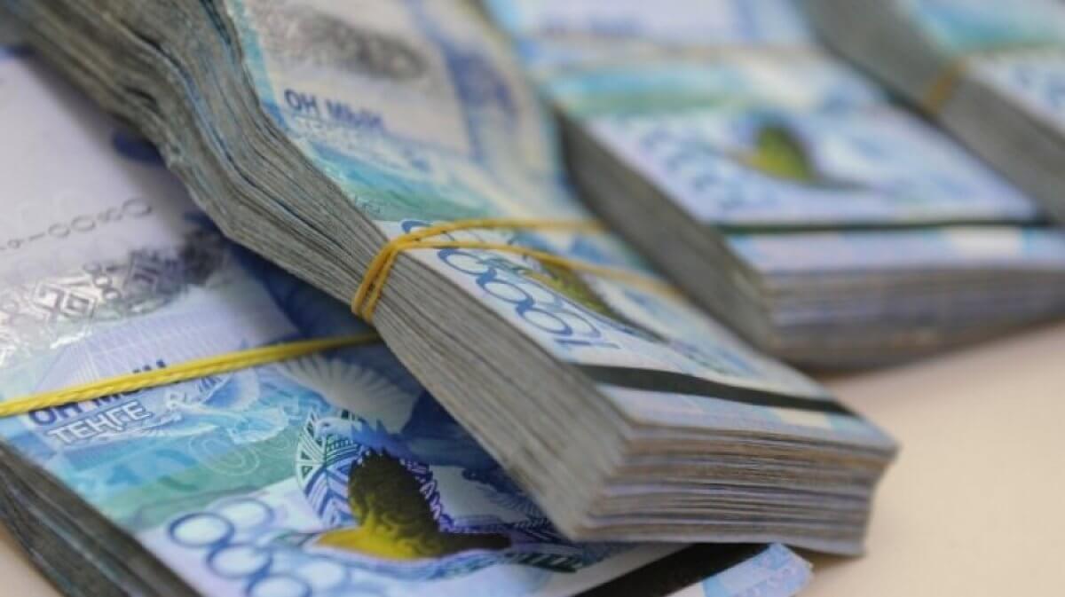 По 28 млн тенге заплатят за взятку бывшие замакима и главный архитектор в Акмолинской области