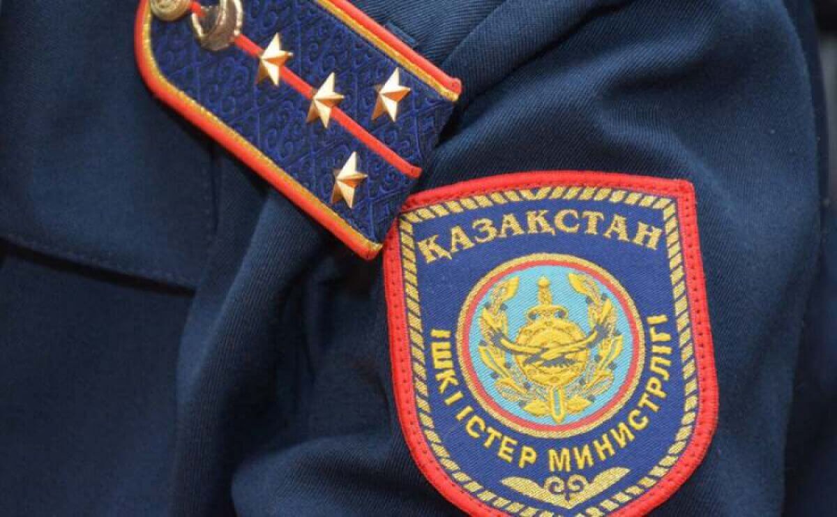 Закрыл дело за взятку: с подколковника полиции сняли погоны