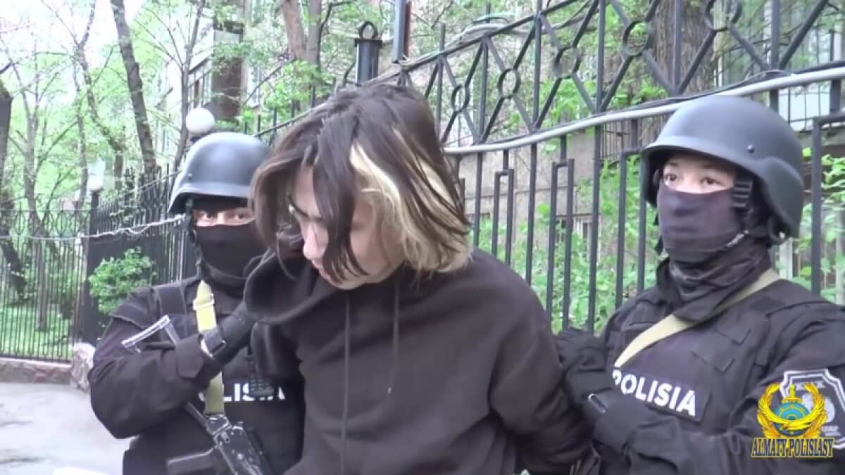 Пели Q-pop и создали ОПГ: в полиции рассказали в чем обвиняют участников группы "Mad MEN"